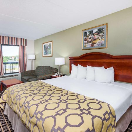 Baymont By Wyndham Clarksville Northeast Eksteriør billede